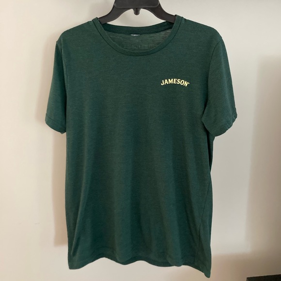 ❌SOLD 🎉HP🎉Jameson Irish Whiskey T-Shirt - Picture 2 of 3
